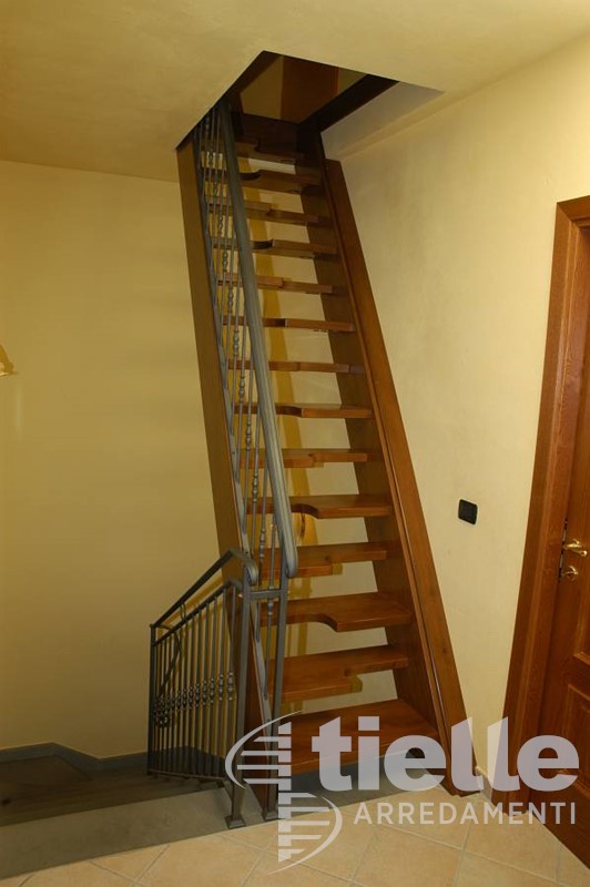 Scala a rampa in legno Faggio Scale a Giorno