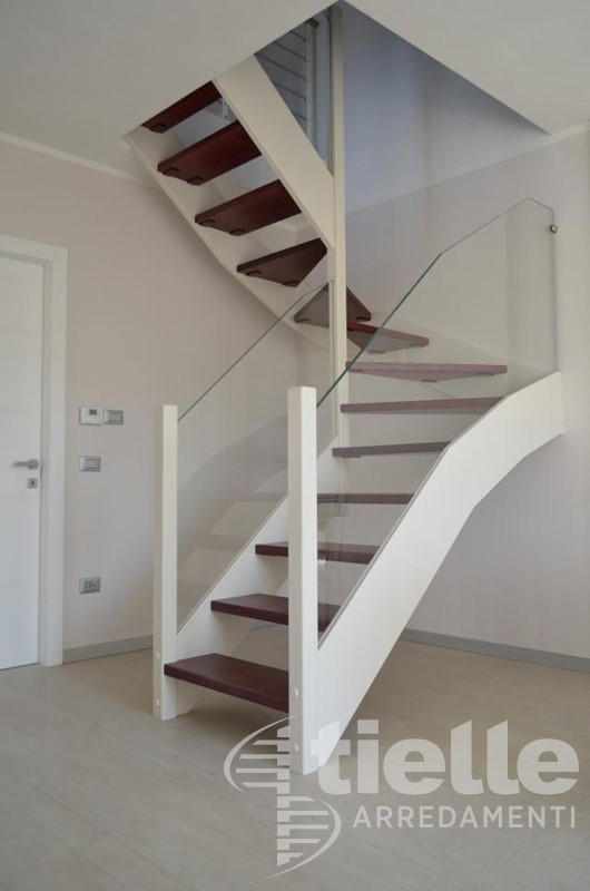 Scala a rampa con struttura portante Scale a Giorno