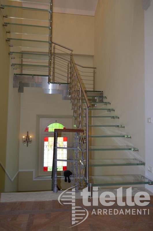 Scala a rampa realizzata su misura Scale a Giorno