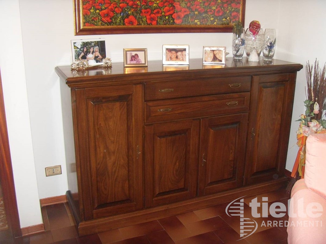 Credenza a 4 ante Arredo