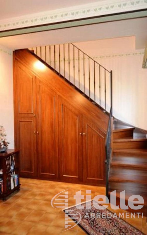Realizzazione scala con armadiatura Arredo